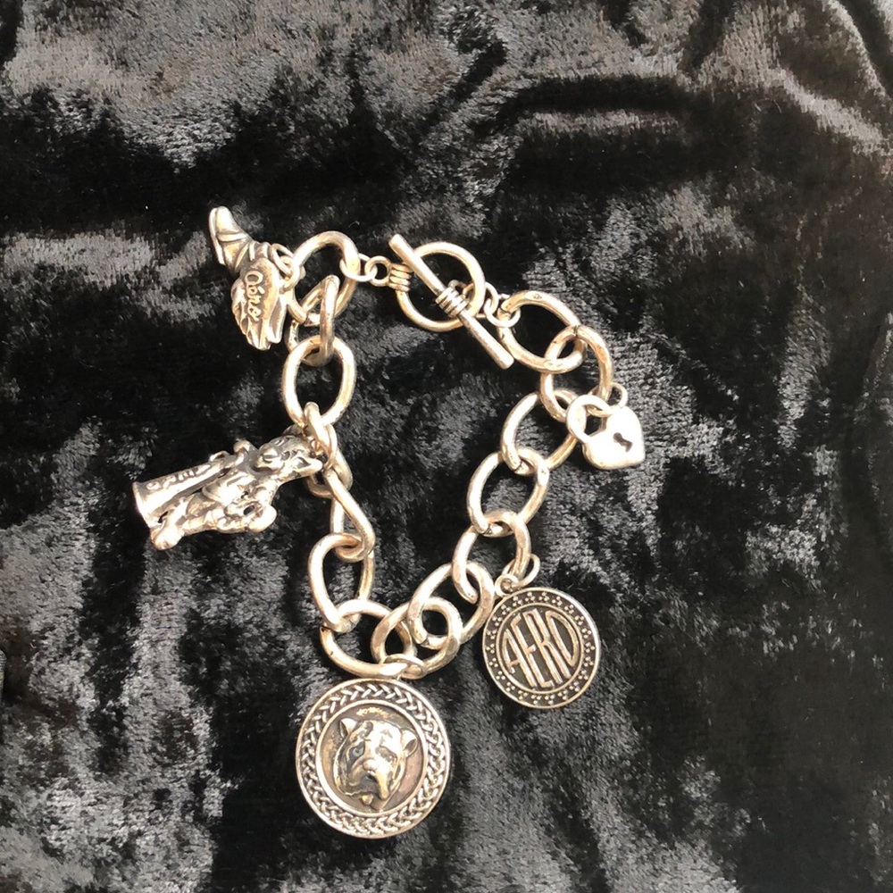 Bracelets - Picture 5 of 6
